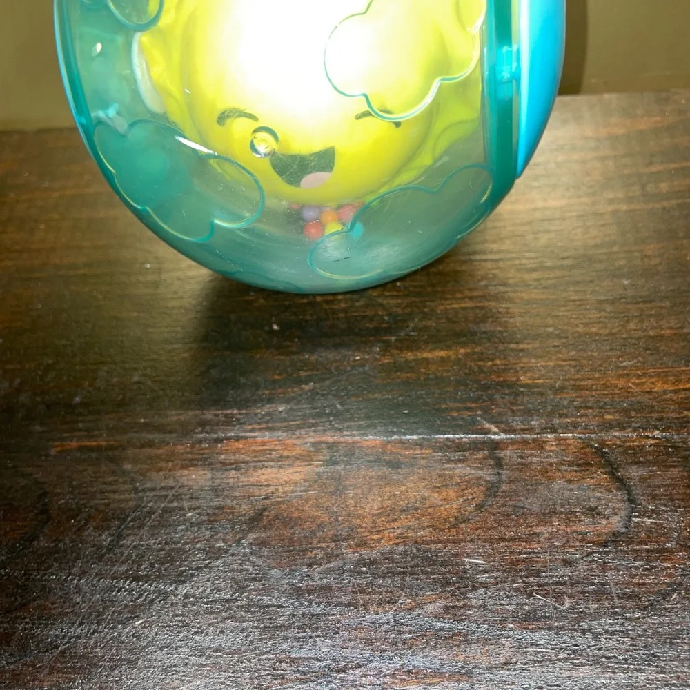 Fisher Price Hello Sunshine Sun Rainbow Sensory Rattle‎ Ball Toy